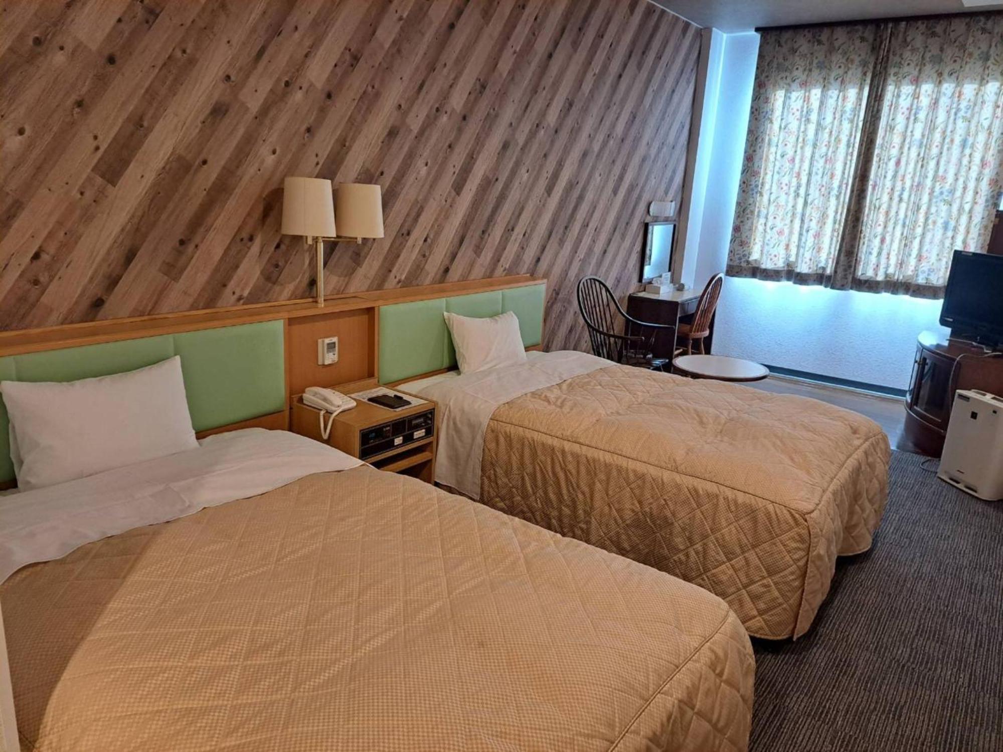 Business Hotel Kawakami Kumano Esterno foto