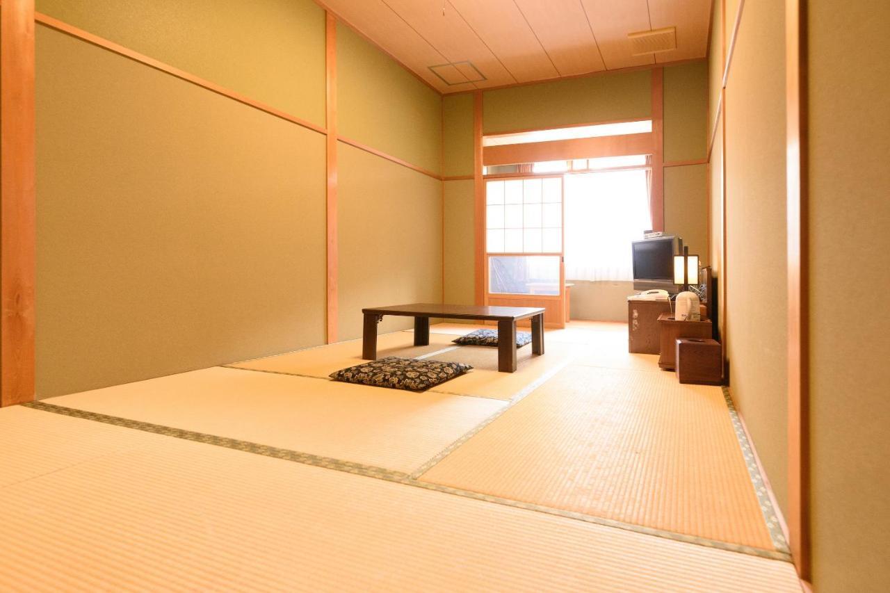 Business Hotel Kawakami Kumano Esterno foto