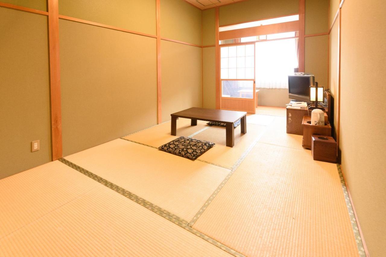 Business Hotel Kawakami Kumano Esterno foto
